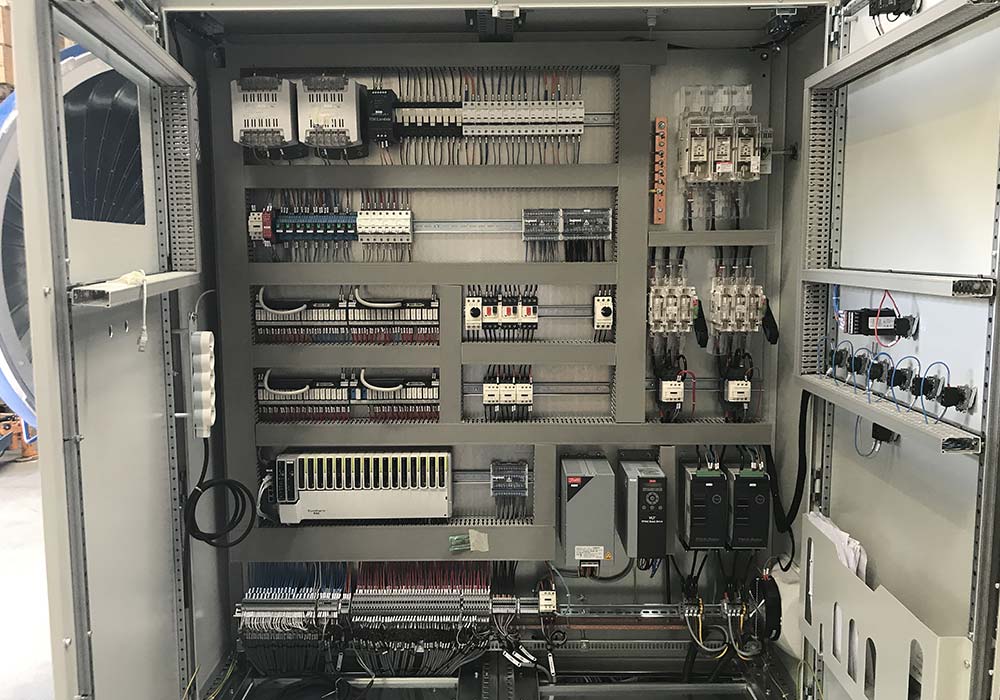 Systeme-de-pilotage-Armoire-solution-de-pilotage-Aeroform-composites Systeme-de-pilotage-Armoire-solution-de-pilotage-Aeroform-composites